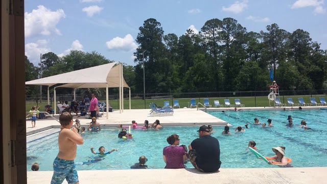 Public Pool & Splash Pad